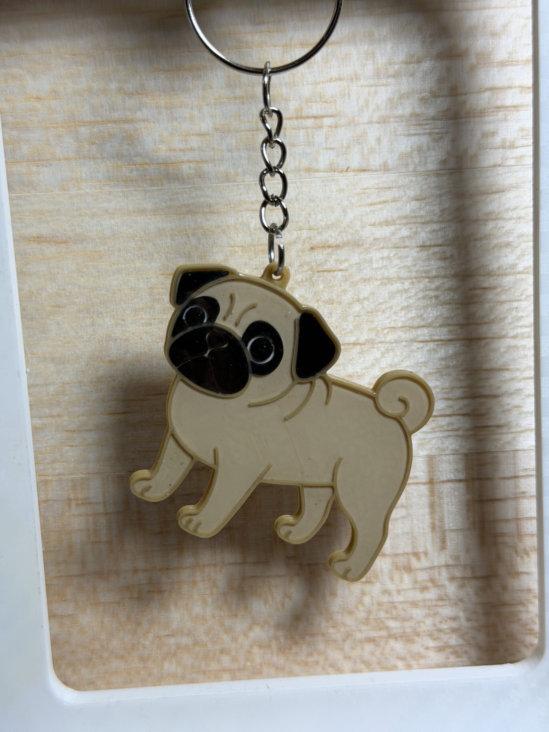 Handgemachter 3D Hundeschlüsselanhänger – Mops, Dackel, Labrador & mehr – Geschenk für Hundefans – Bild 3